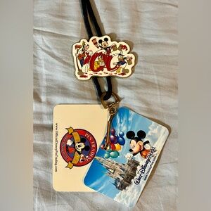 Disney Lanyard Pin Cast Exclusive Wet Paint Mickey Goofy Pluto Donald Rare LE